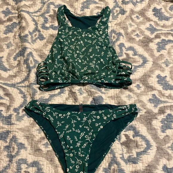 Ardenes green and white floral bikini - Picture 1 of 3